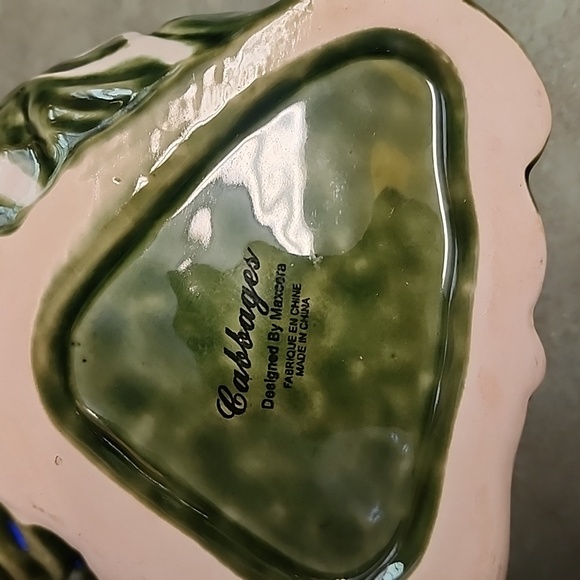 MAXCERA Cabbages ceramic Planter Dish Green with Bunnies - Picture 4 of 4